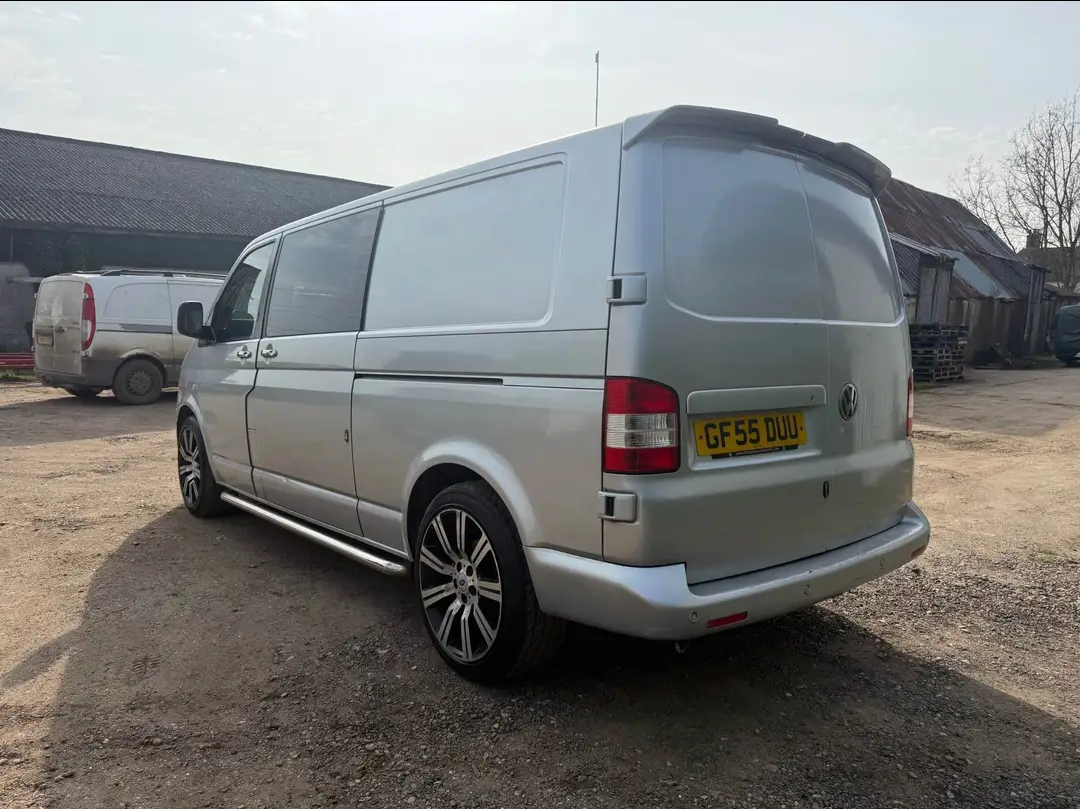 Exterior of the Volkswagen Transporter T5 before conversion