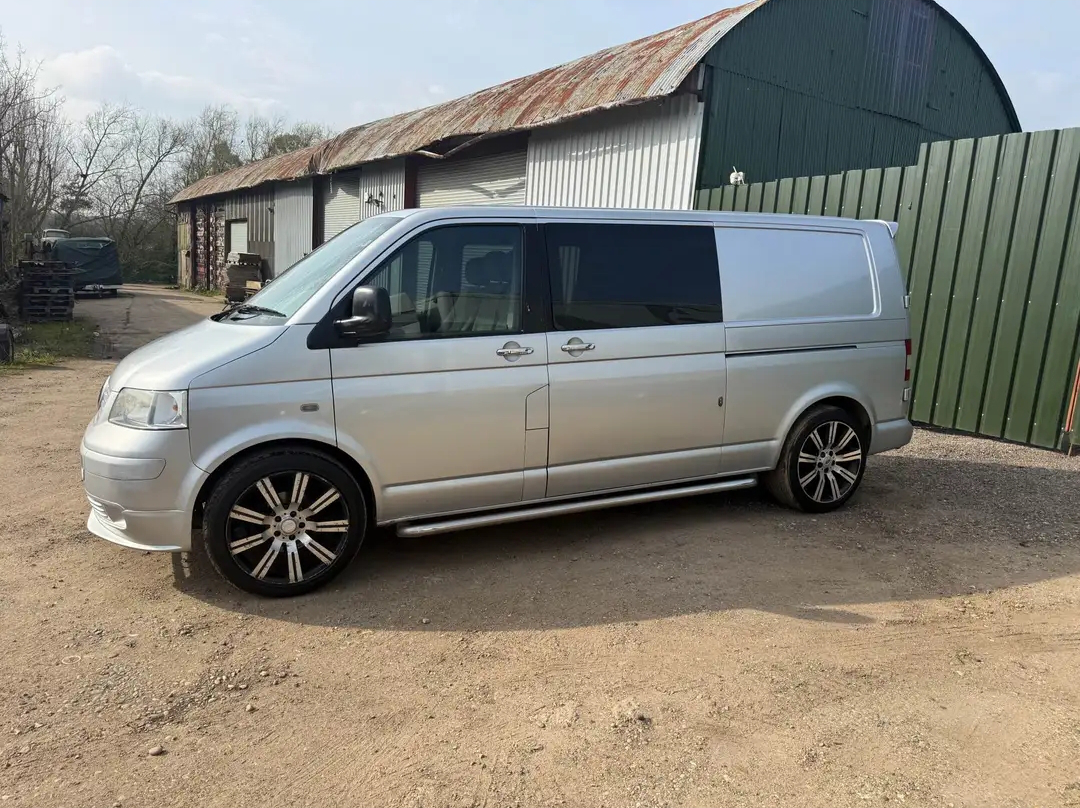 Volkswagen Transporter T5 before the camper conversion